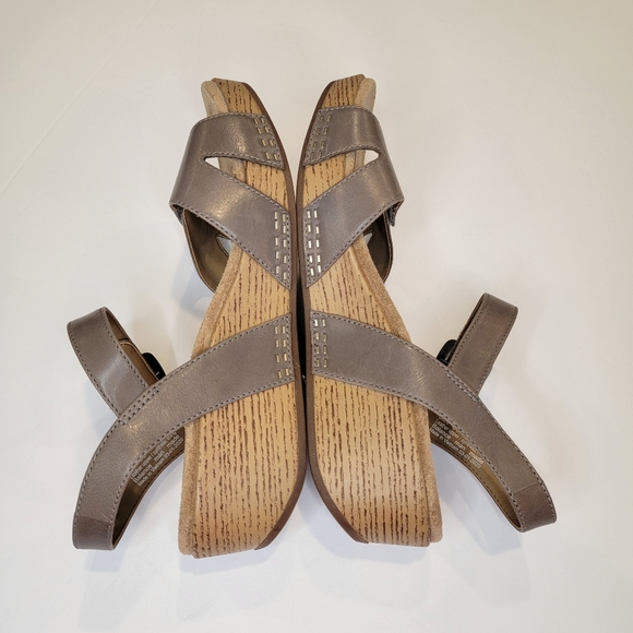 Dansko Laurie Leather Wedge Sandal Taupe Sz Euro 38 (US 7.5-8) Style 1823790600 - Picture 10 of 15